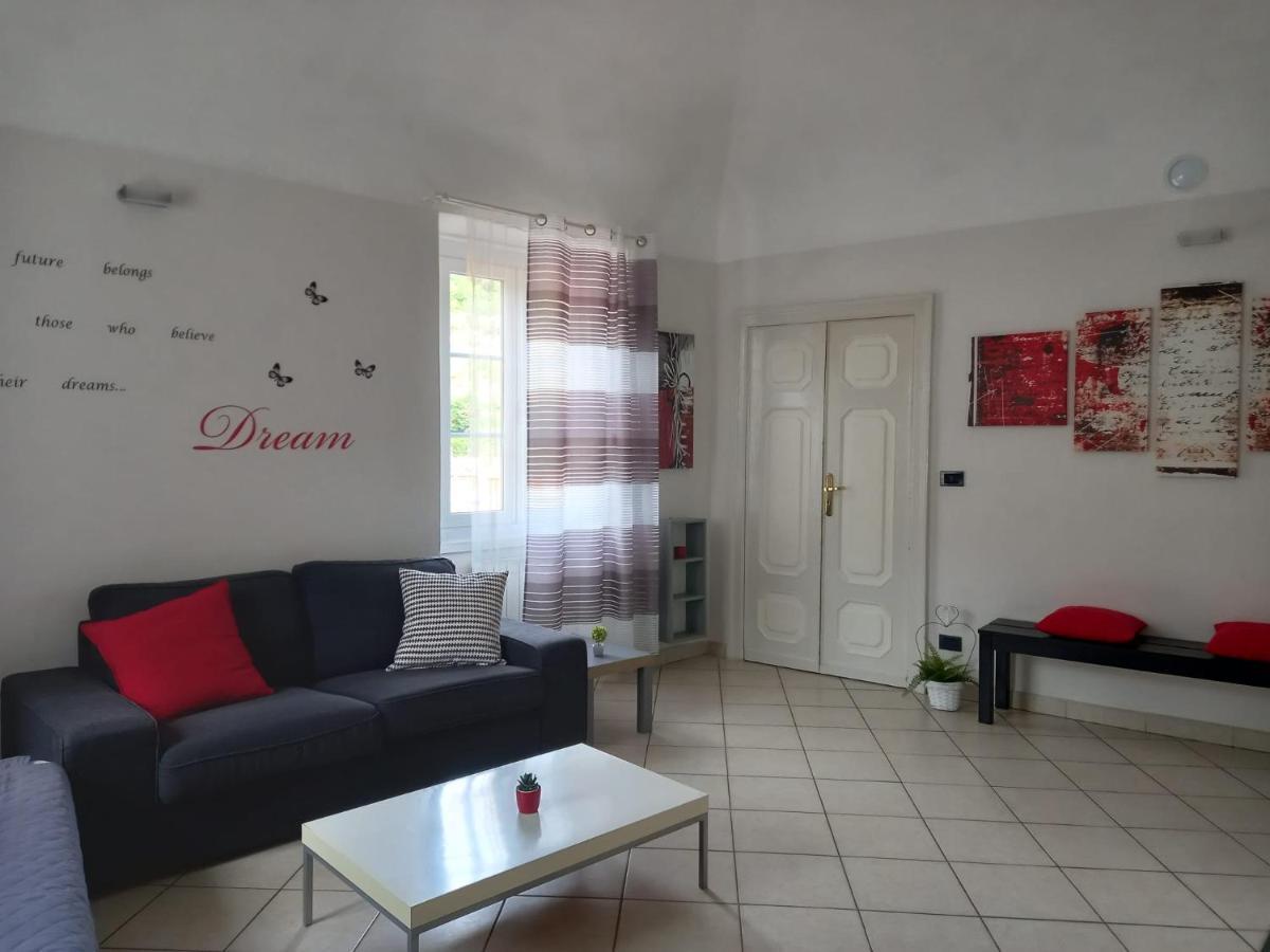 Apartamento La Dimora Del Sole Finale Ligure Exterior foto